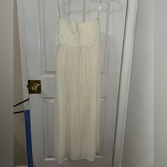 House of CB — Amorata Cream Strapless Pleated Dress - Picture 7 of 8